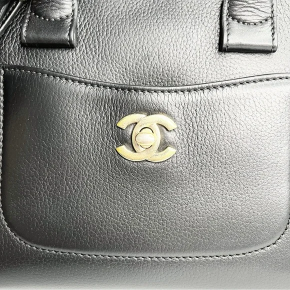 Chanel Noe Executive Tote Grained Calfskin Small Black - Picture 9 of 9